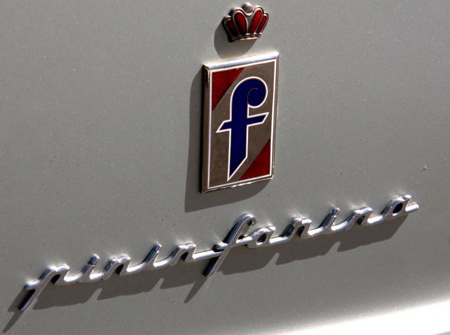 Логотип Nash-Healey Roadster Silver 1953 года  (фото 4 из 8)